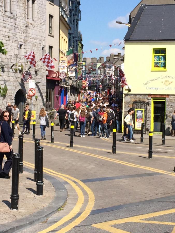 Bed and Breakfast The Wave Galway Exterior foto